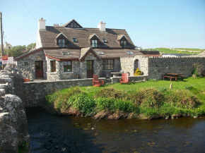 Aille River Hostel Lodge and Camping Doolin
