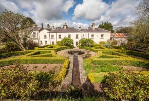 Clone Country House